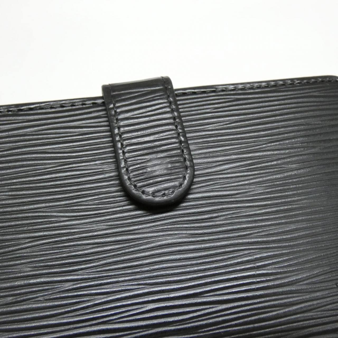 ルイヴィトン エピ ポルトフォイユ ヴィエノワ M63642 財布