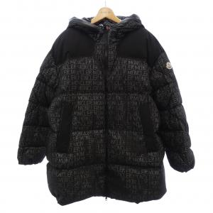 モンクレール MONCLER ダウンジャケット