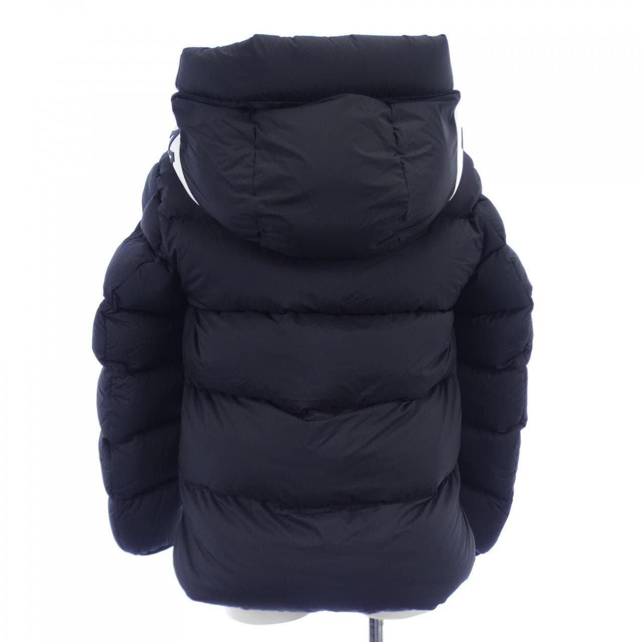 モンクレール MONCLER ダウンジャケット