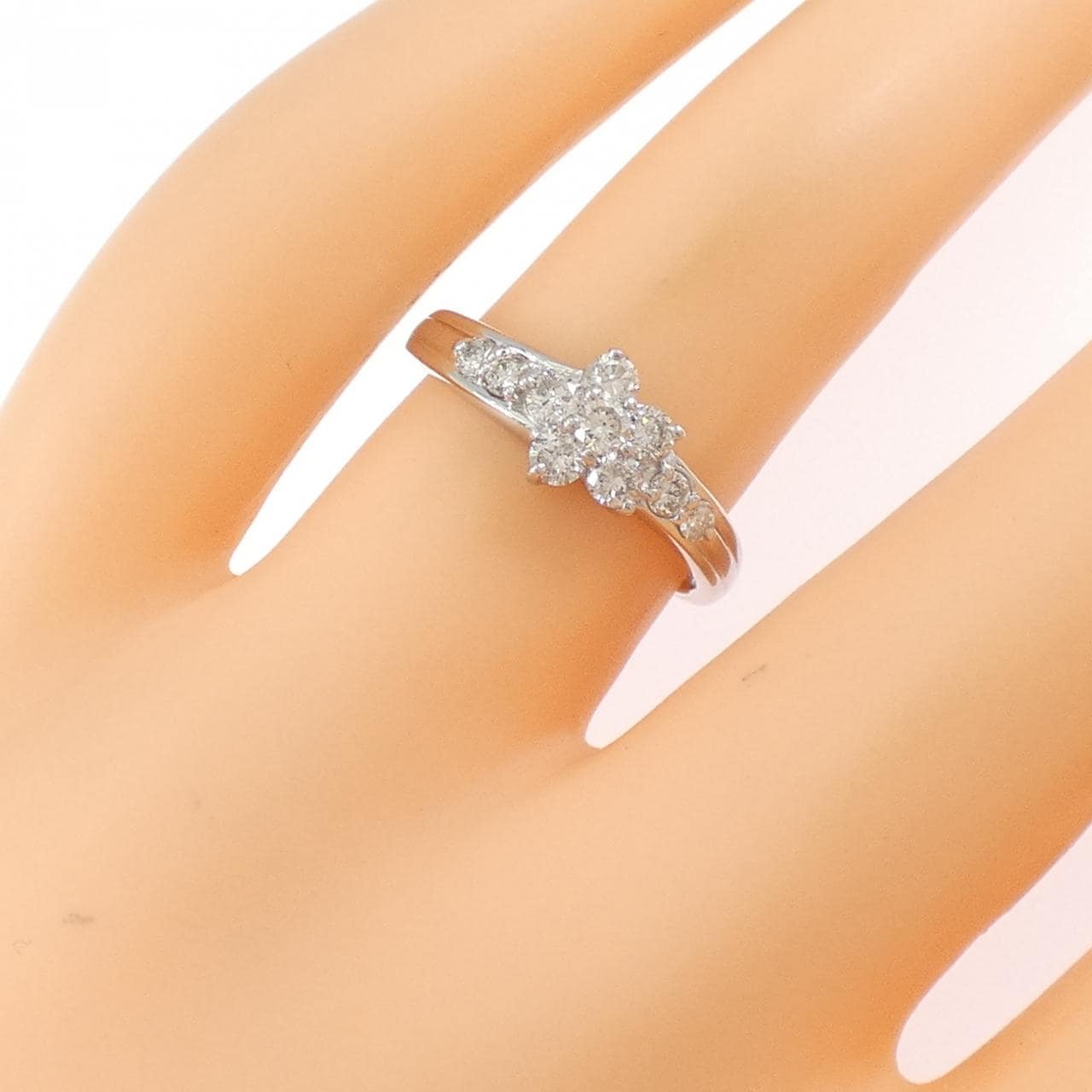 PT900 フラワー ダイヤモンド リング 0.50CT