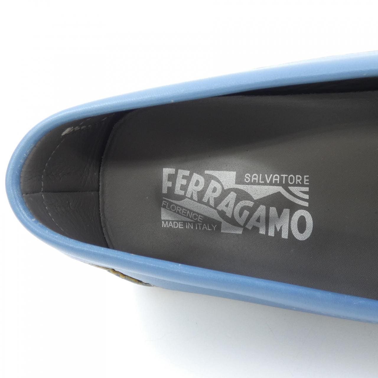 サルヴァトーレフェラガモ SALVATORE FERRAGAMO 83303 シューズ