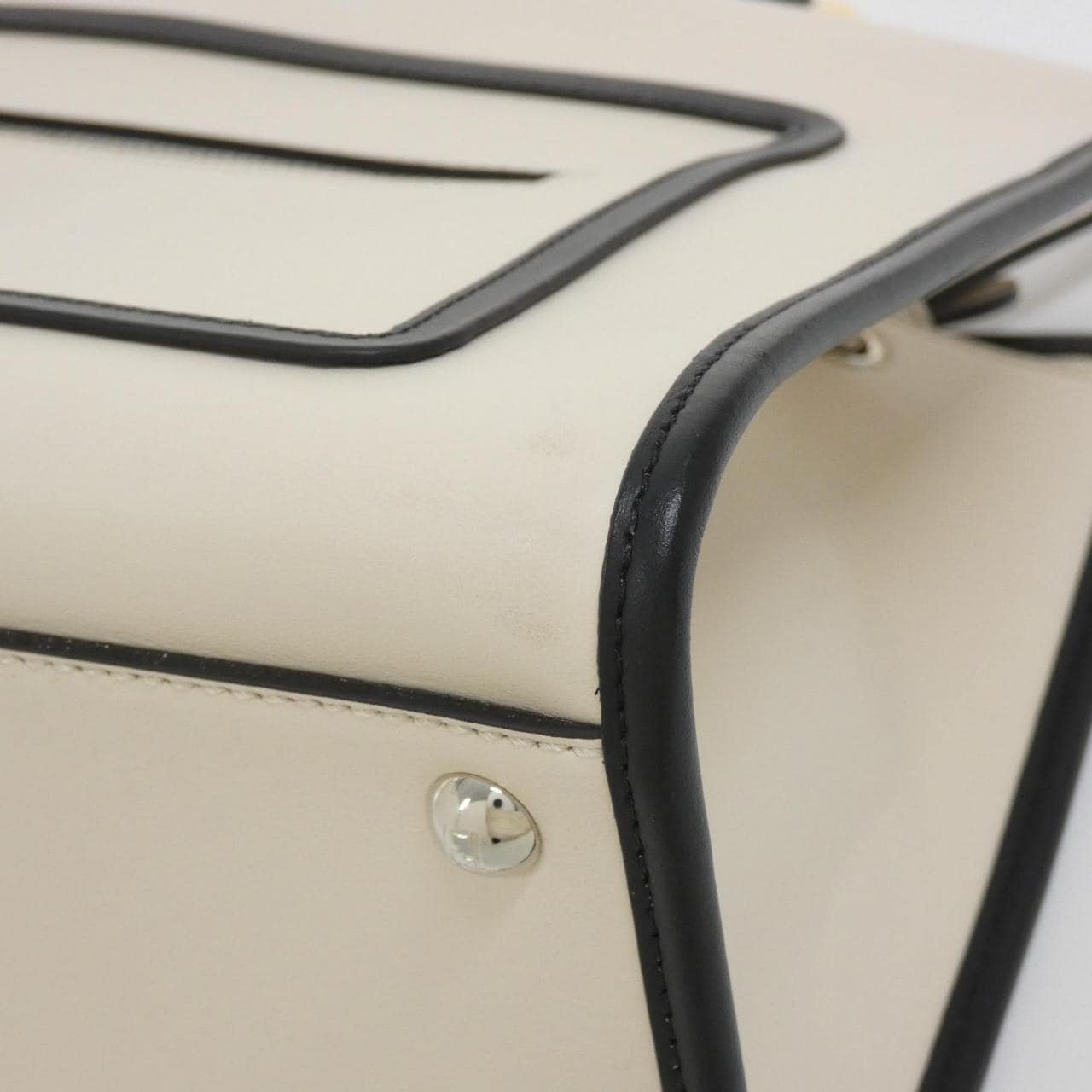 フェンディ ラナウェイ スモール 8BH344 SIZ バッグ