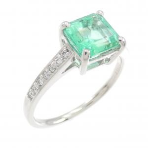 emerald ring