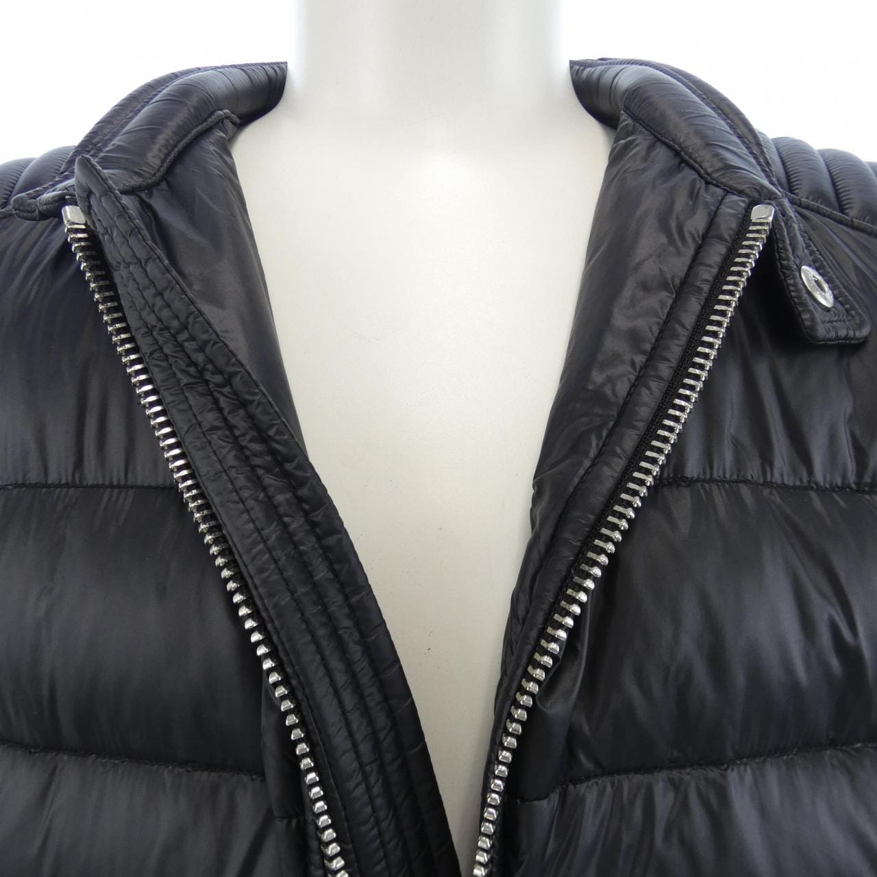 プラダ PRADA SGB608 R142 ARO ダウンジャケット