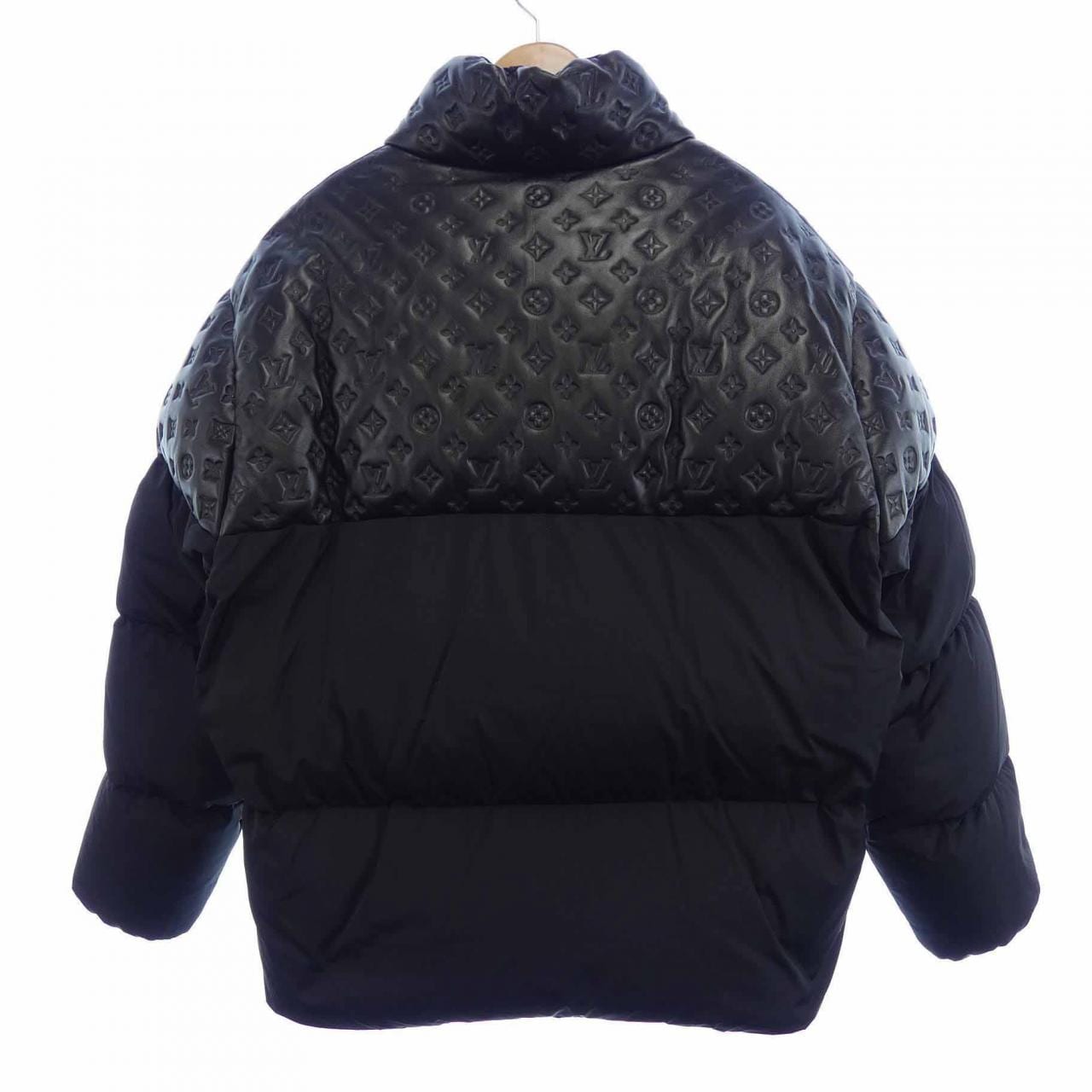 ルイヴィトン LOUIS VUITTON オーバーサイズパッファージャケット HPB80ERSC ダウンジャケット