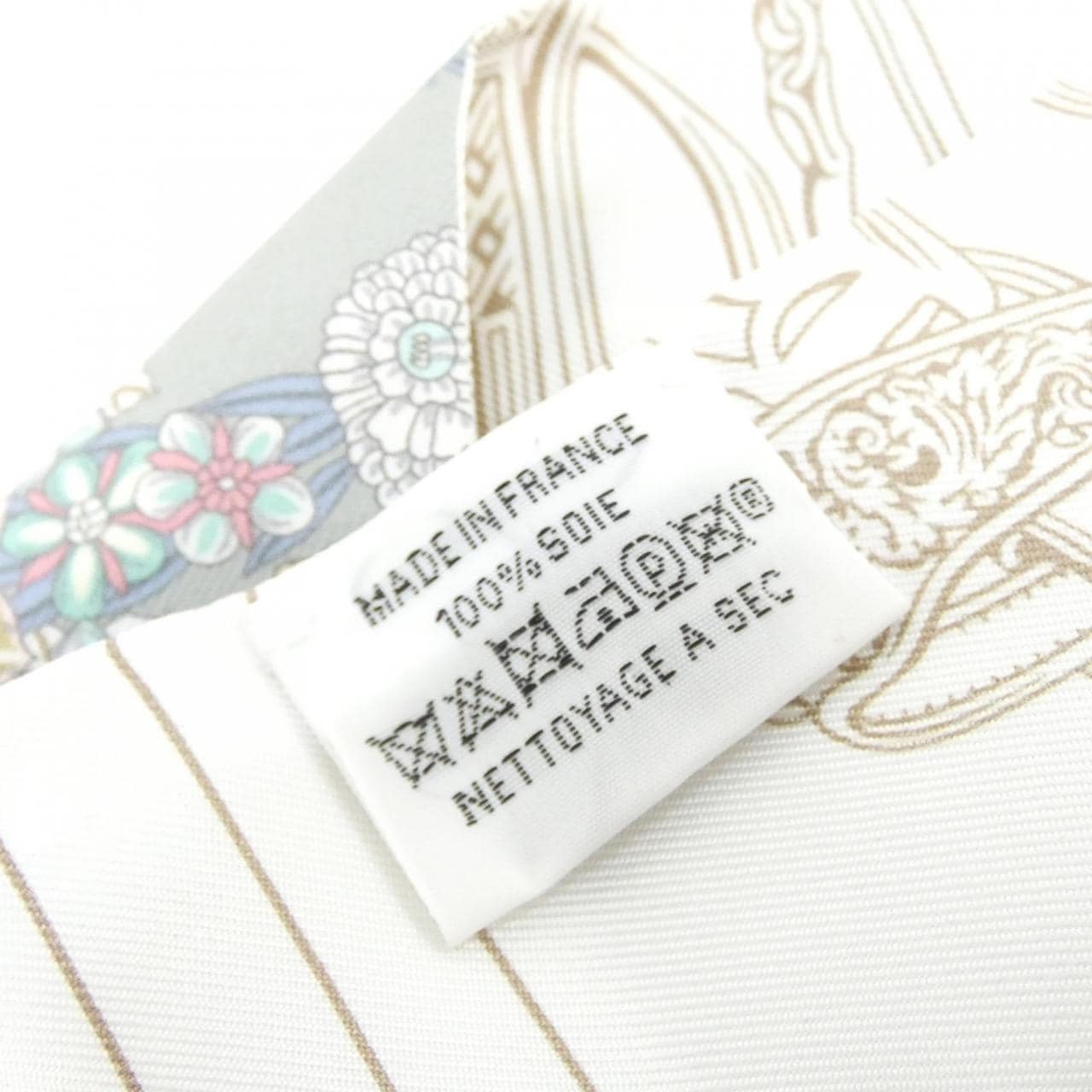 エルメス BRIDES DE GALA EN FLEURS ツイリー 064220S スカーフ