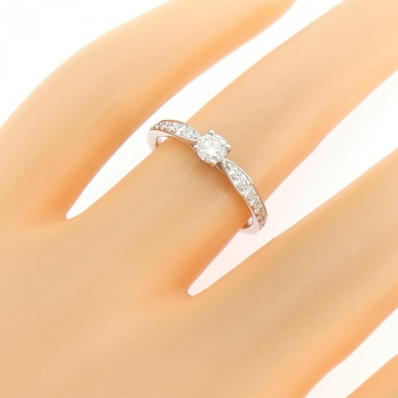 ティファニー ハーモニー リング 0.18CT F VVS1 3EXT