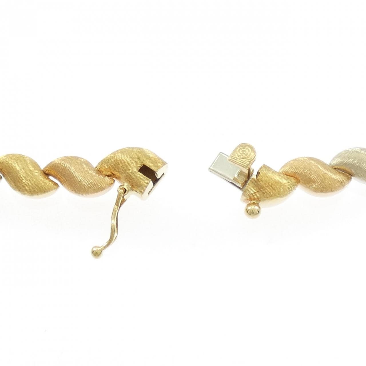 キャンペザン 750スリーカラー ネックレス