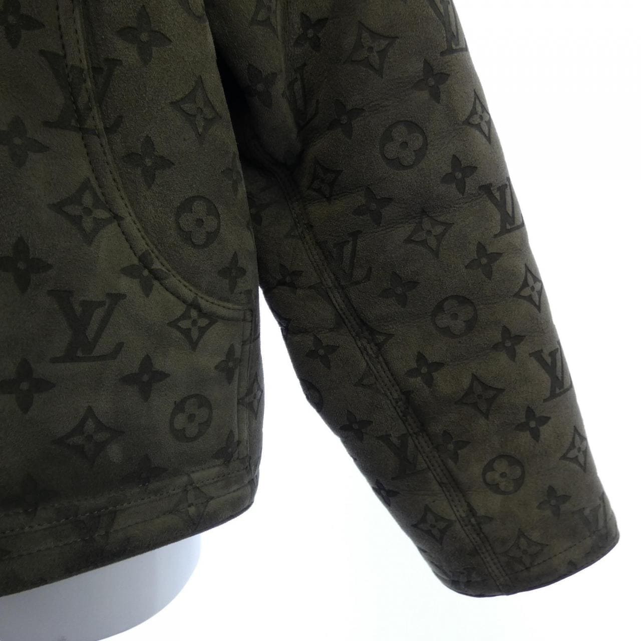 ルイヴィトン LOUIS VUITTON LVSEモノグラムシアリング HML42EYGL ムートンジャケット