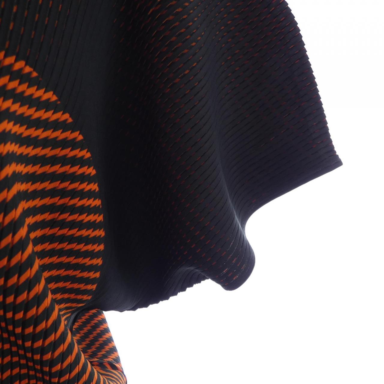 イッセイミヤケ ISSEY MIYAKE IM74FJ612 トップス