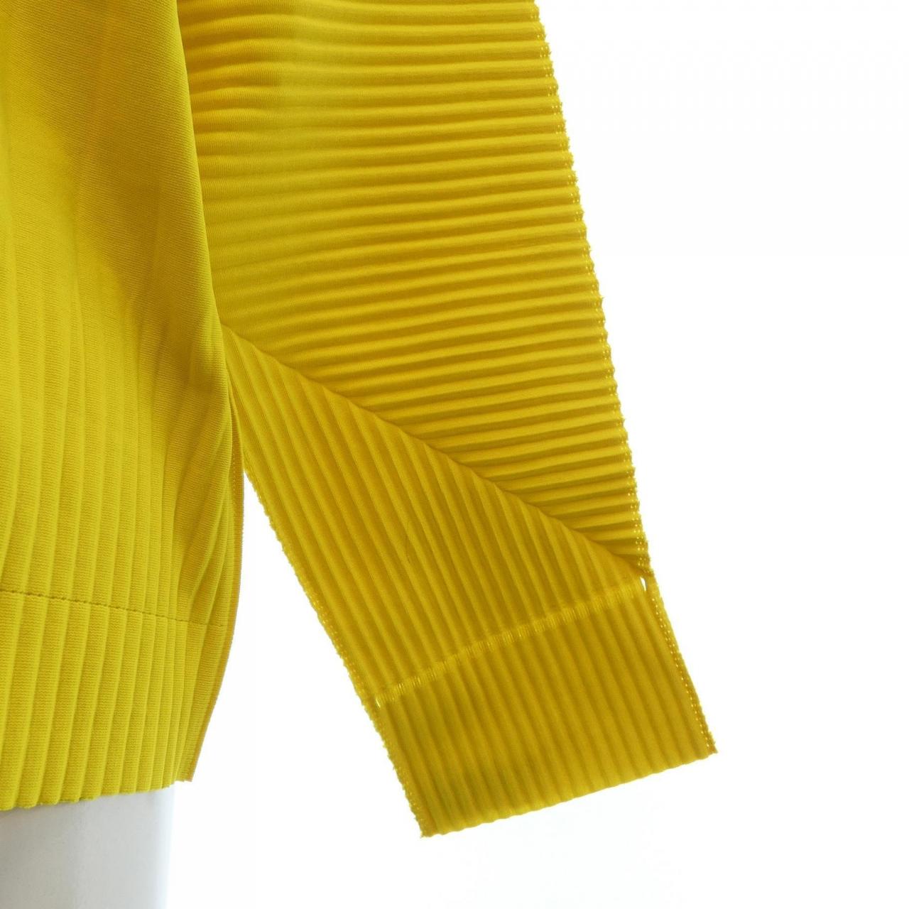 ミーイッセイミヤケ me ISSEY MIYAKE トップス