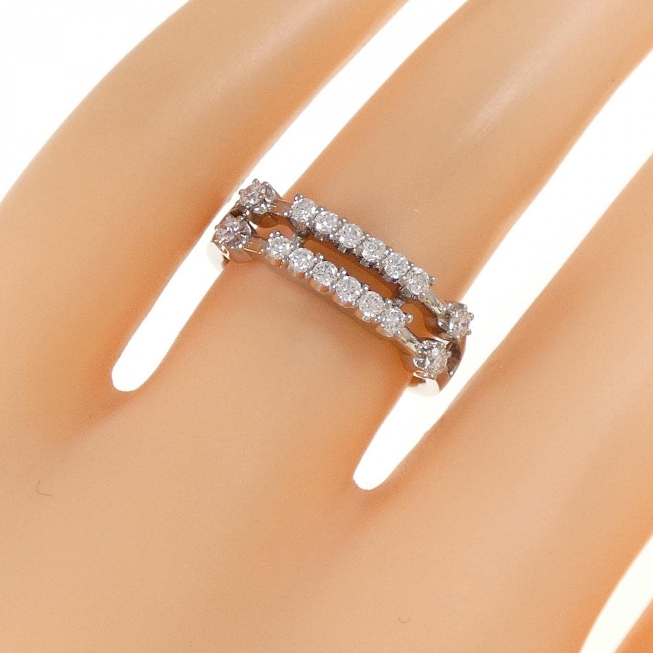 LINE ダイヤモンド リング 0.35CT