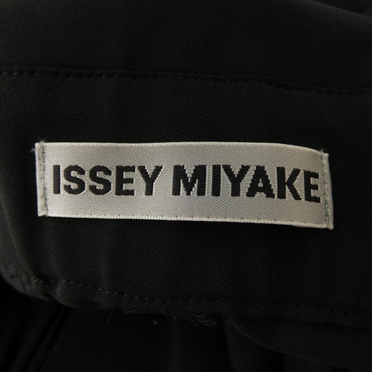 イッセイミヤケ ISSEY MIYAKE IM23FF017 パンツ