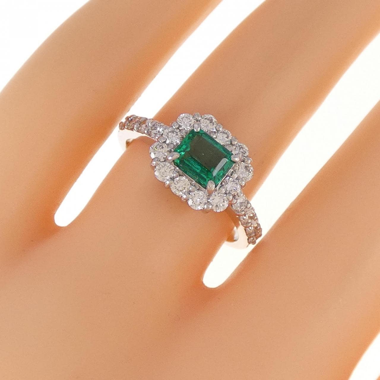 【リメイク】PT エメラルド リング 0.75CT コロンビア産