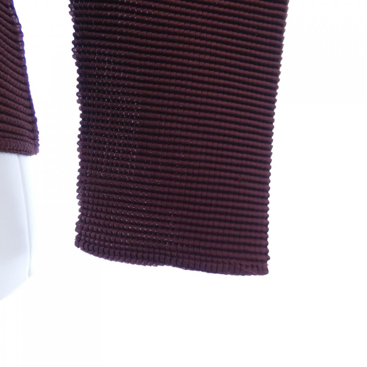 ミーイッセイミヤケ me ISSEY MIYAKE MI23FJ061 トップス