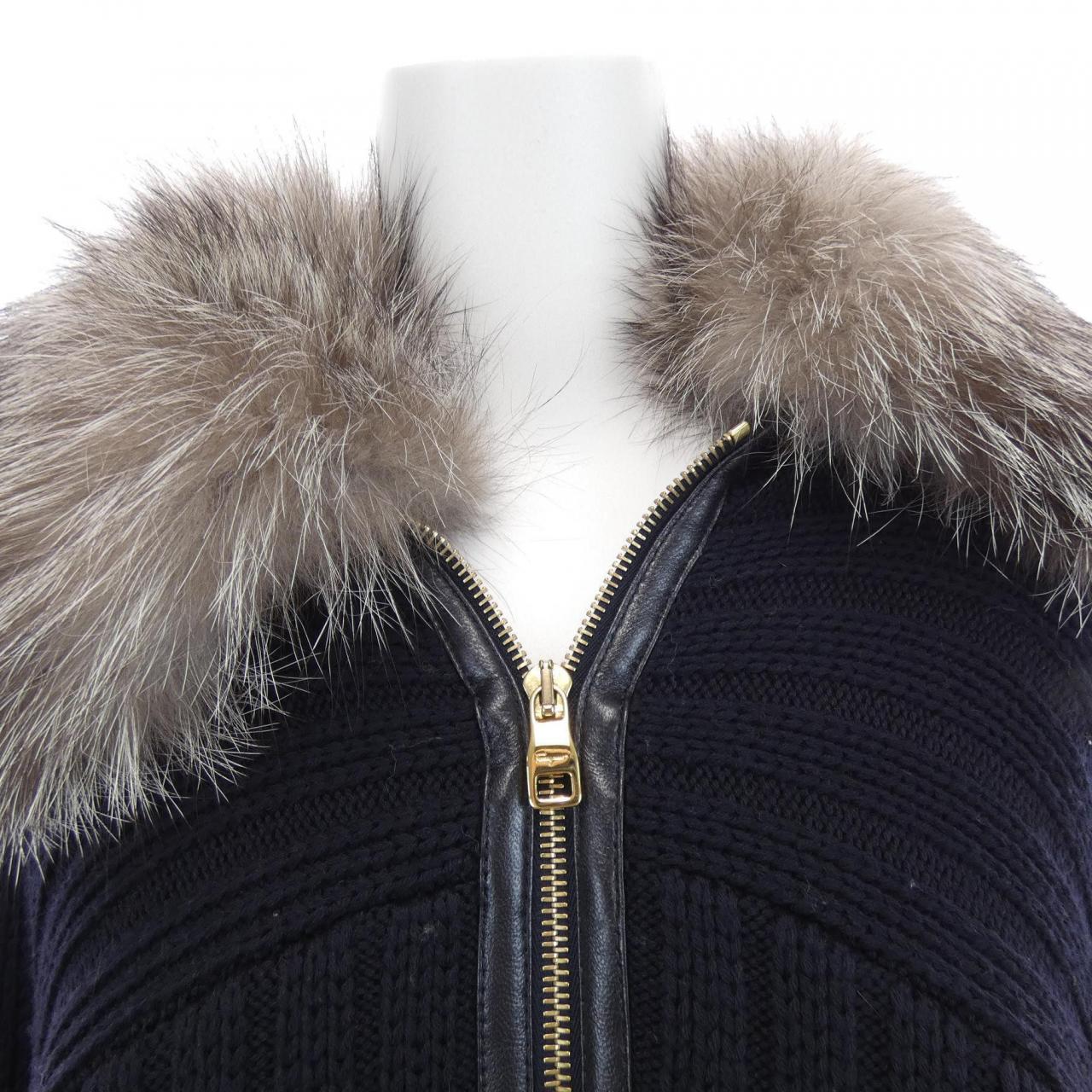 フェラガモ FERRAGAMO ケープ