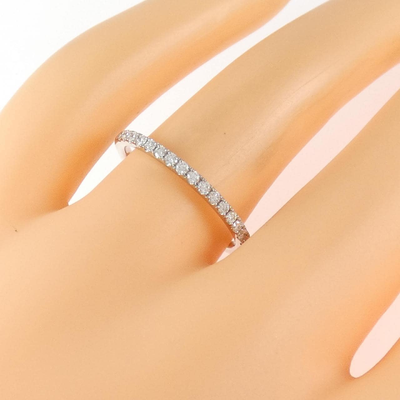 フォーエバー　マーク ダイヤモンド リング 0.18CT