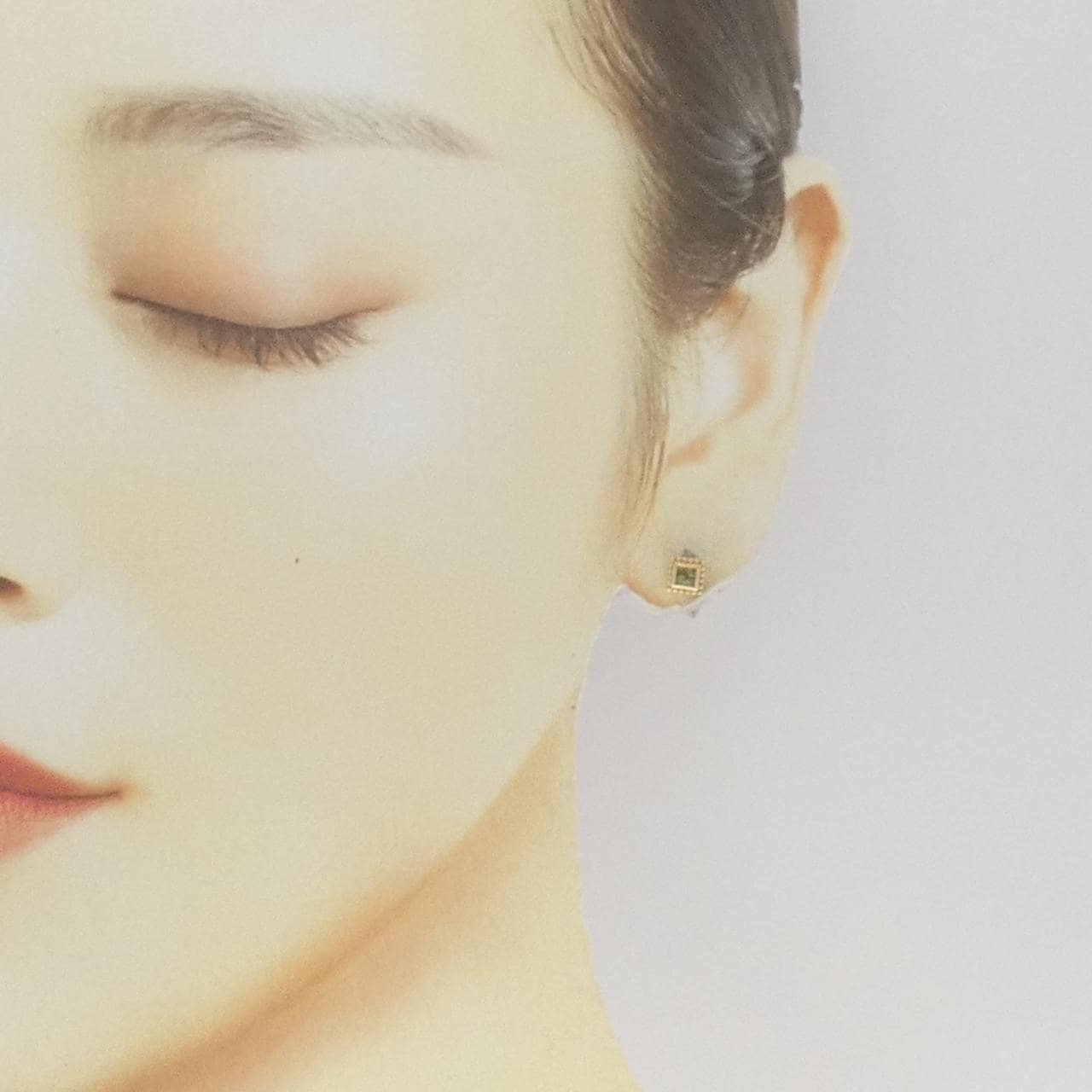 K10YG Sapphire Earrings