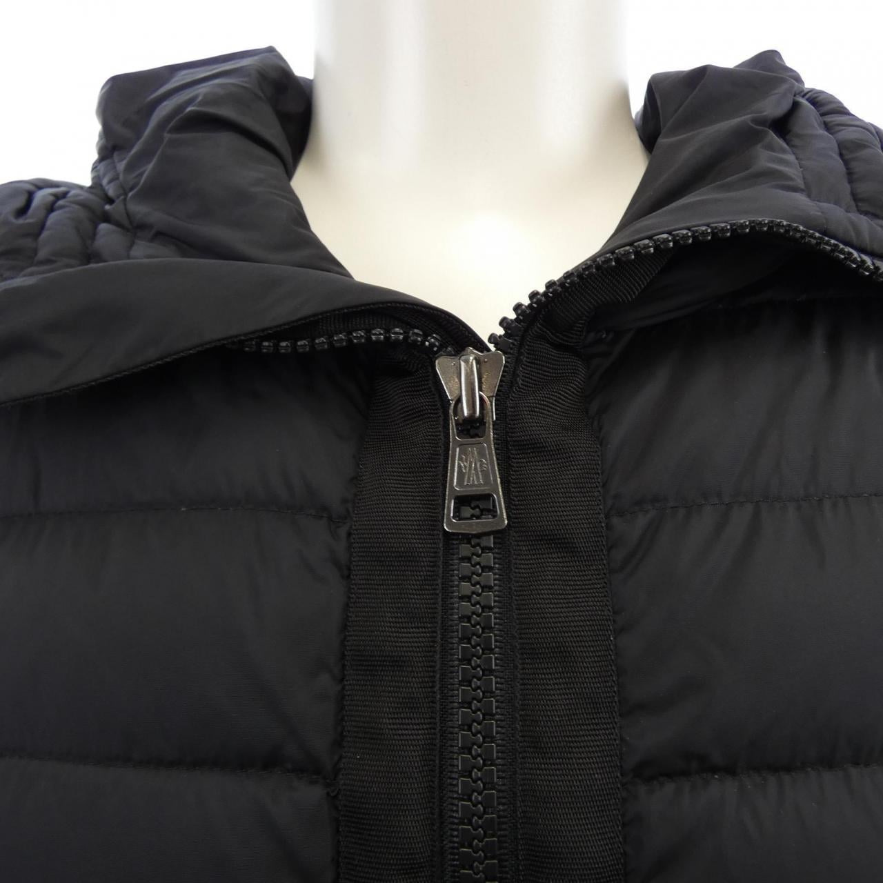 モンクレール MONCLER 20919402800 ダウンジャケット