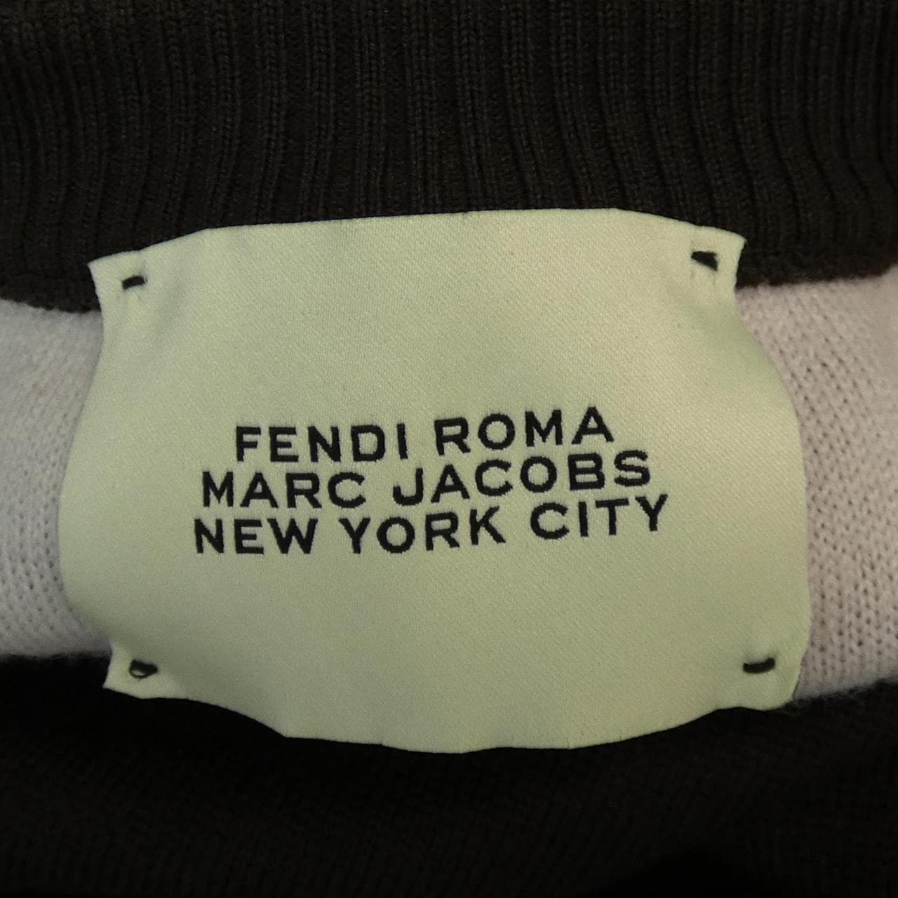 フェンディ FENDI ベスト