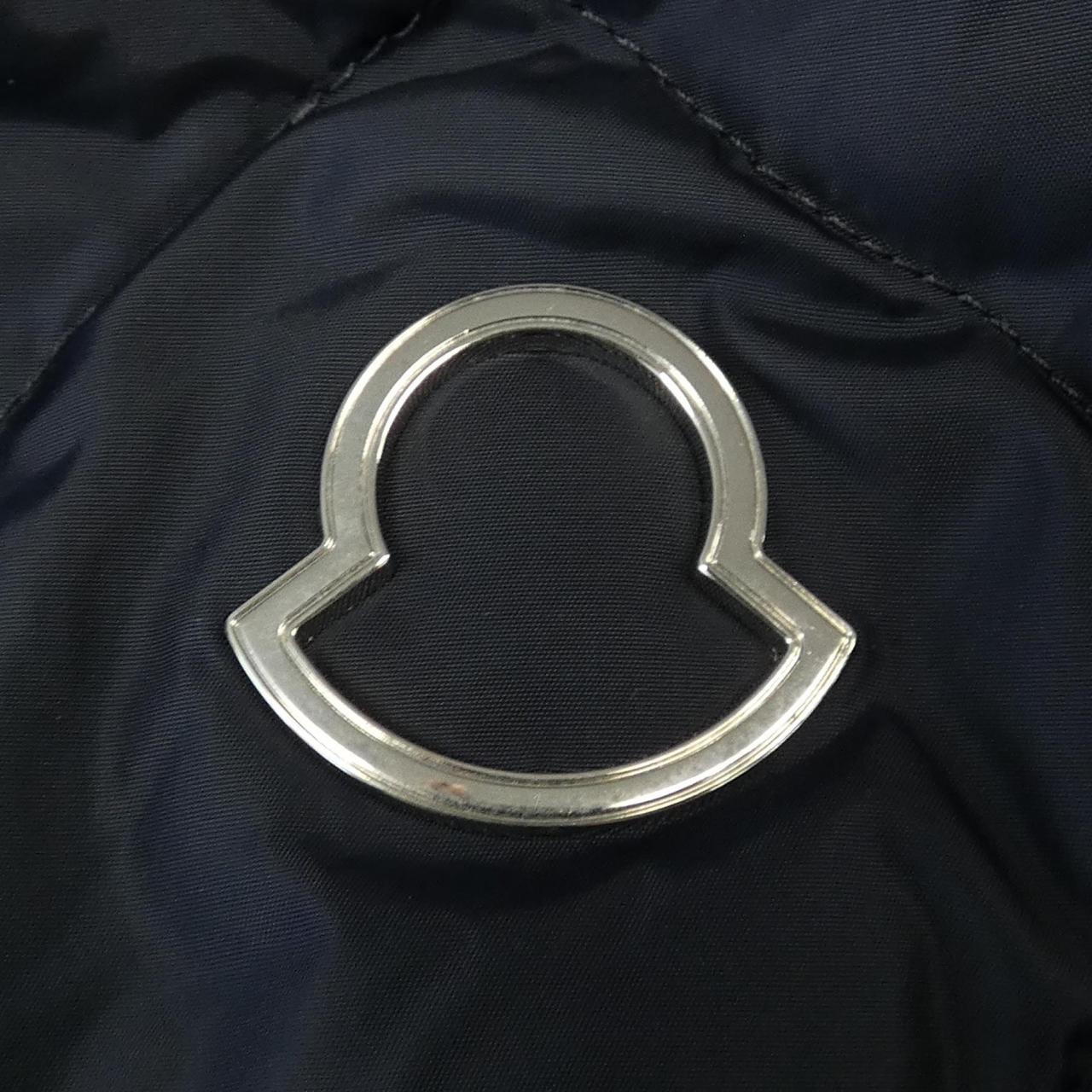 モンクレール MONCLER ダウンジャケット