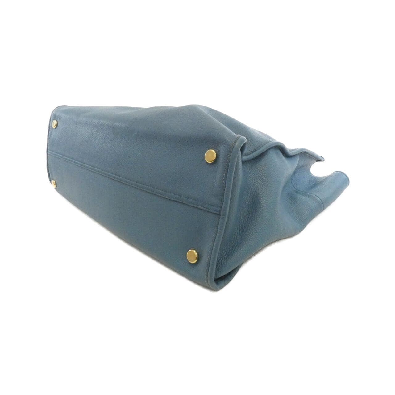 グッチ 674837 0E8IG バッグ