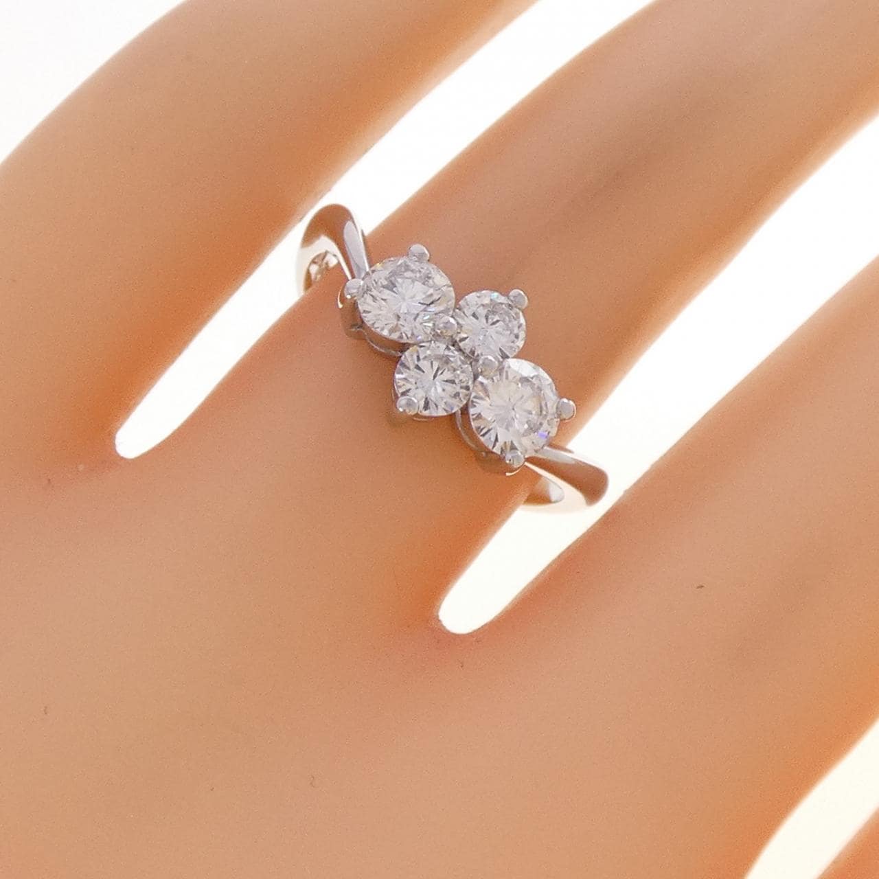 PT900 ダイヤモンド リング 1.00CT