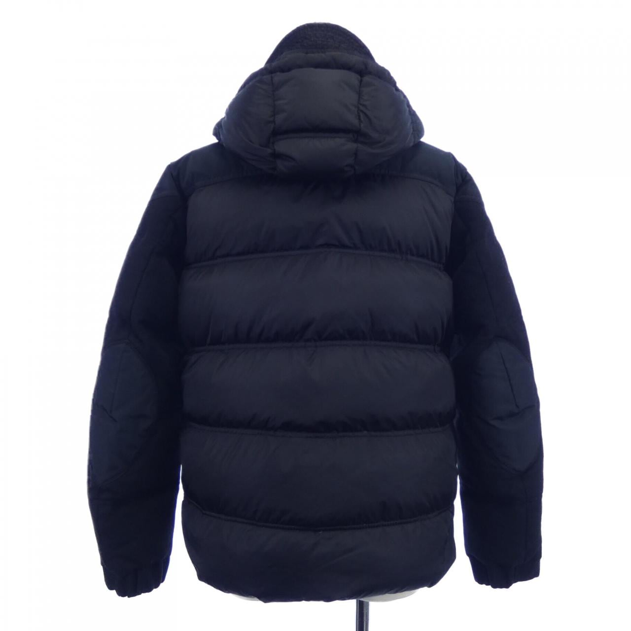 モンクレール MONCLER ダウンジャケット