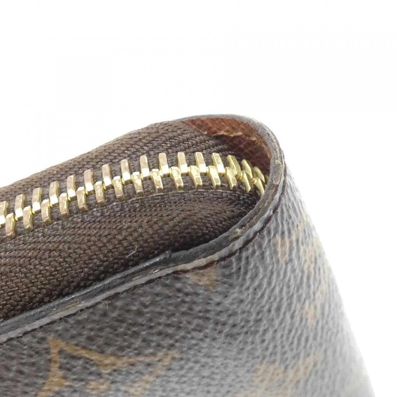 LOUIS VUITTON Monogram Zippy Wallet M42616 Wallet