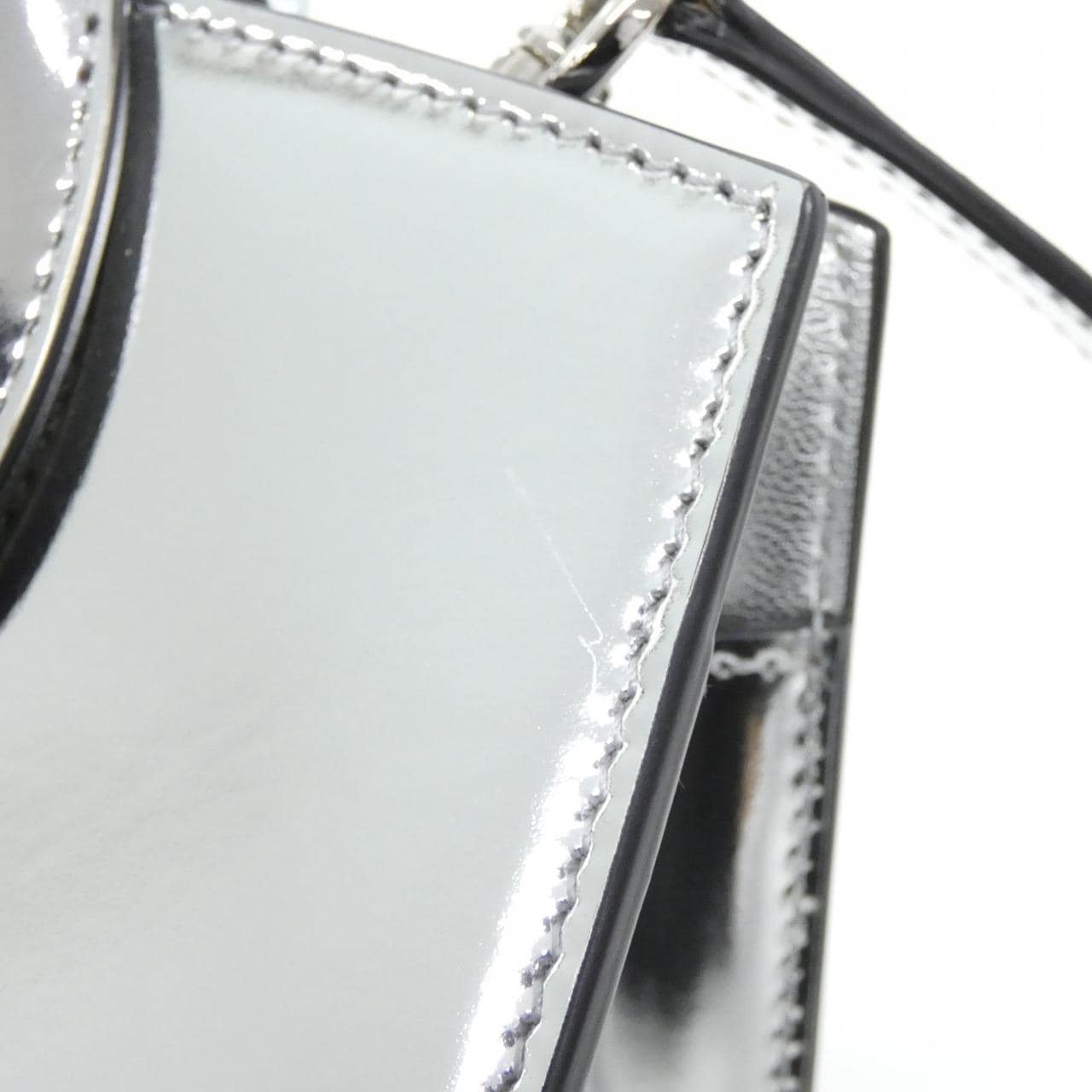 サルヴァトーレフェラガモ 21 1424 バッグ