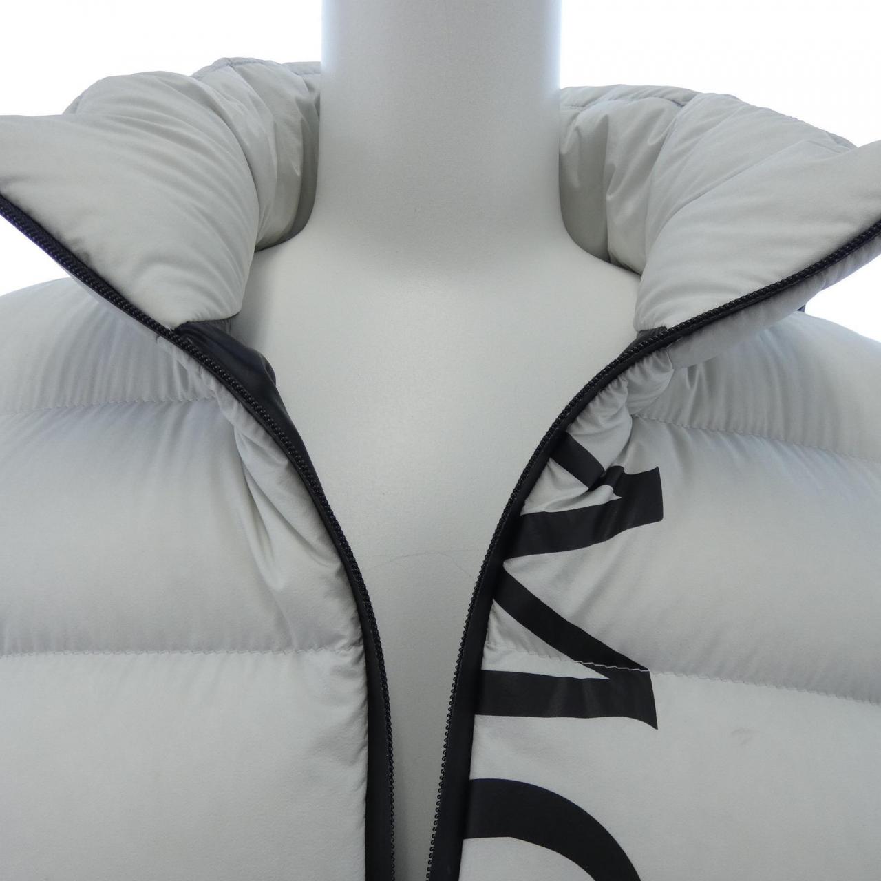 モンクレール MONCLER ダウンジャケット