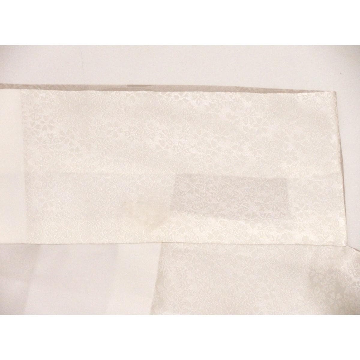 【新品】振袖　友禅金彩加工　刺繍入り　胴裏ポリエステル