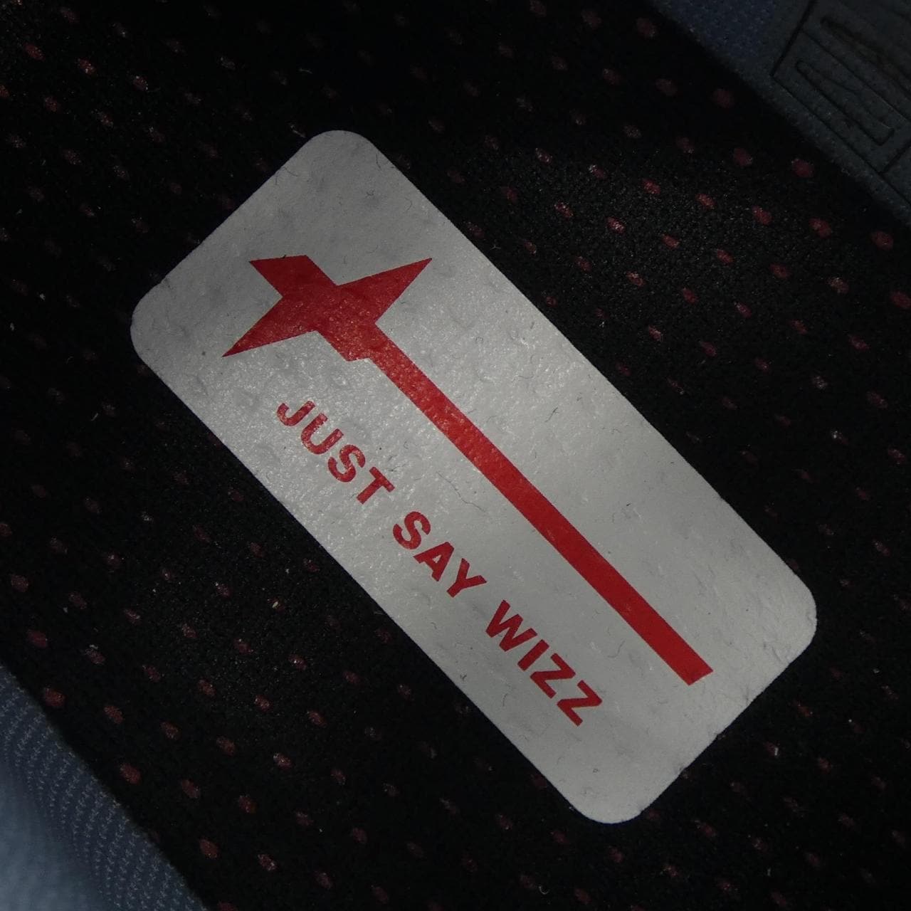 JUST SAY WIZZ スニーカー