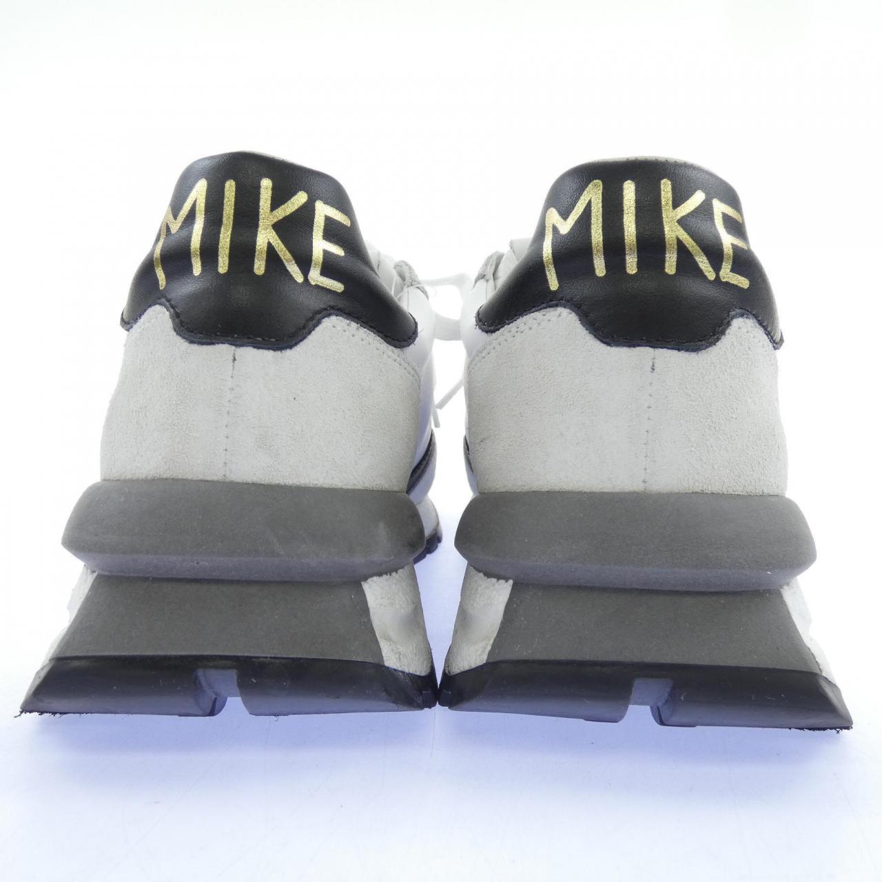 MIKE スニーカー