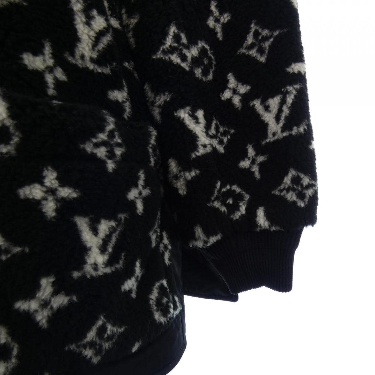 LOUIS VUITTON LOUIS VUITTON COURT