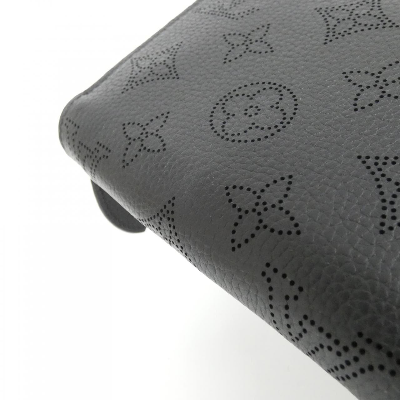 ルイヴィトン マヒナ ジッピー ウォレット M61867 財布