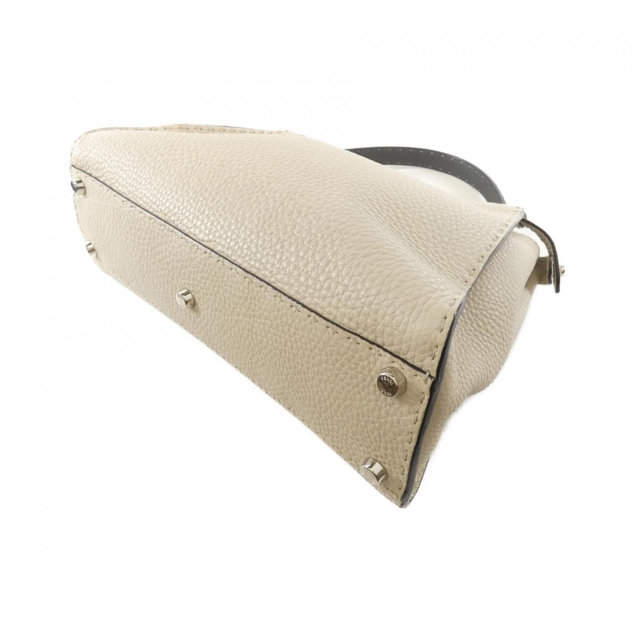 フェンディ セレリア ピーカブー 8BN290 3PE バッグ