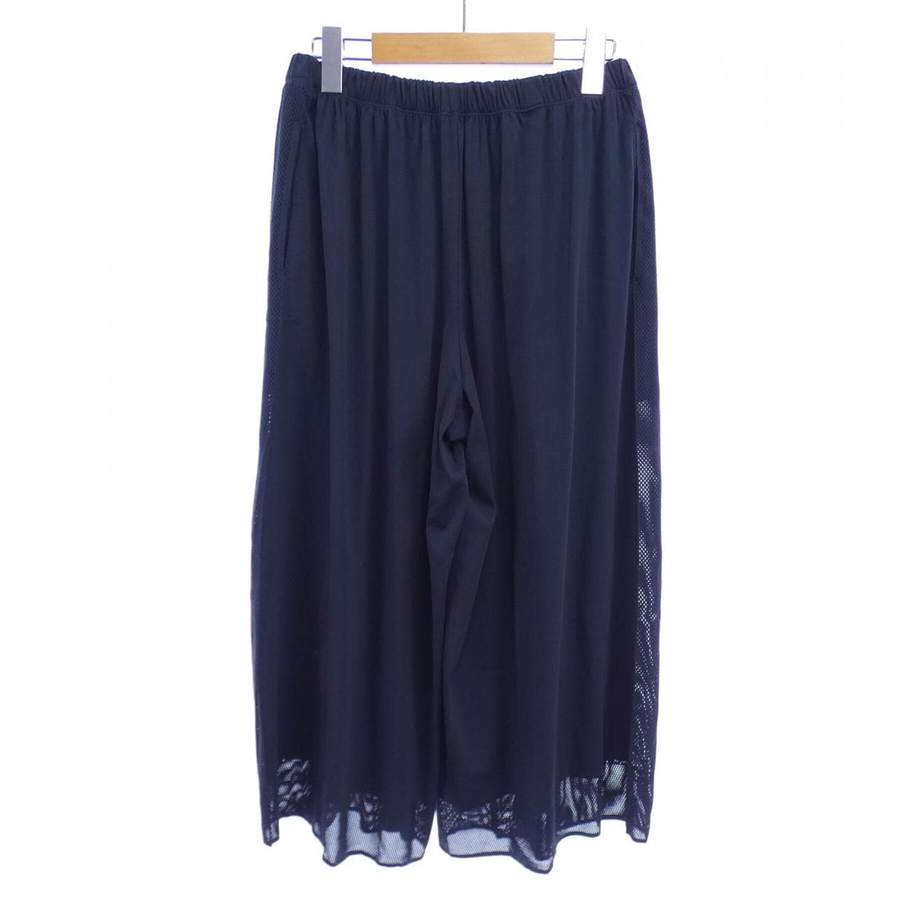 百褶PLEATS PLEASE褲子