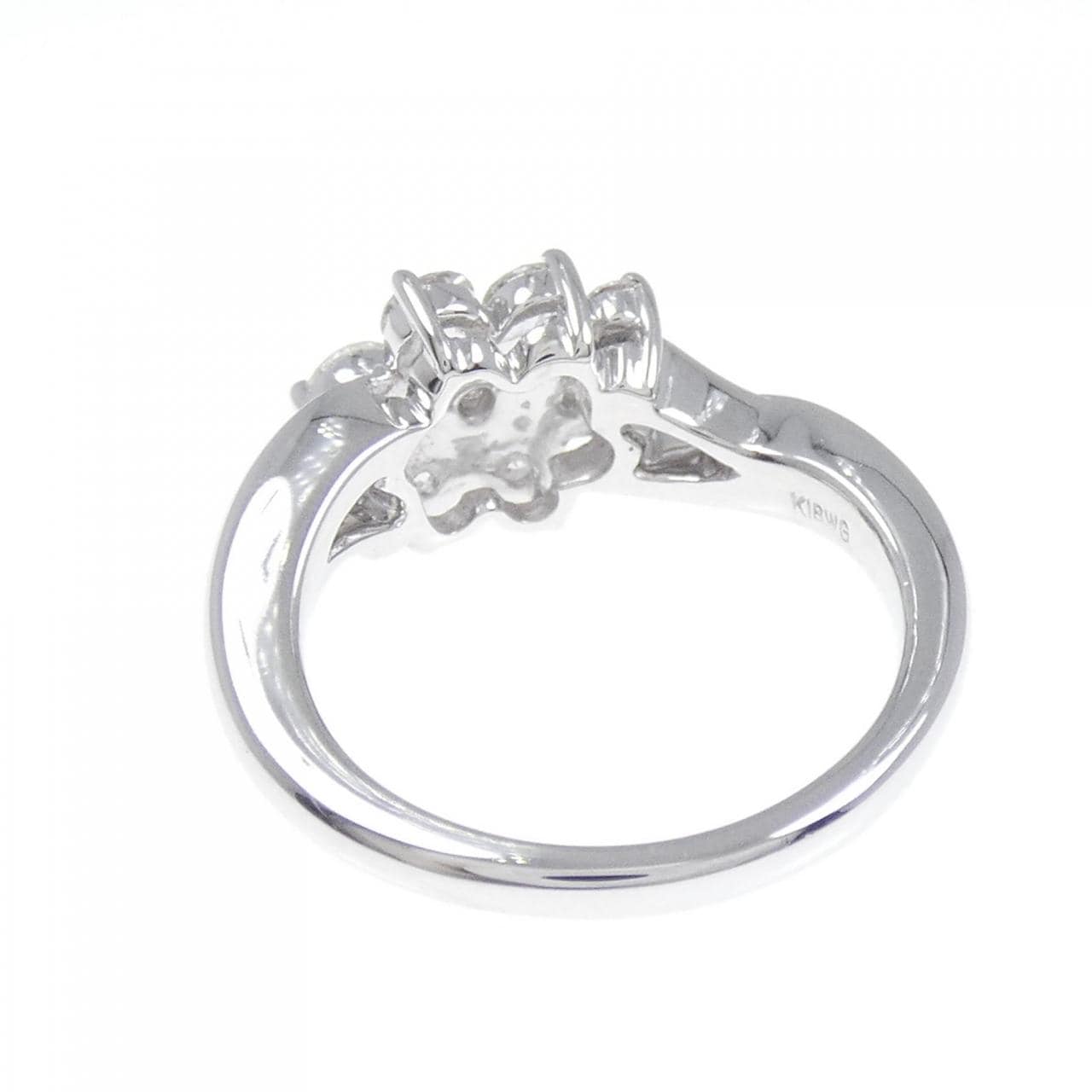K18WG flower Diamond ring 1.06CT