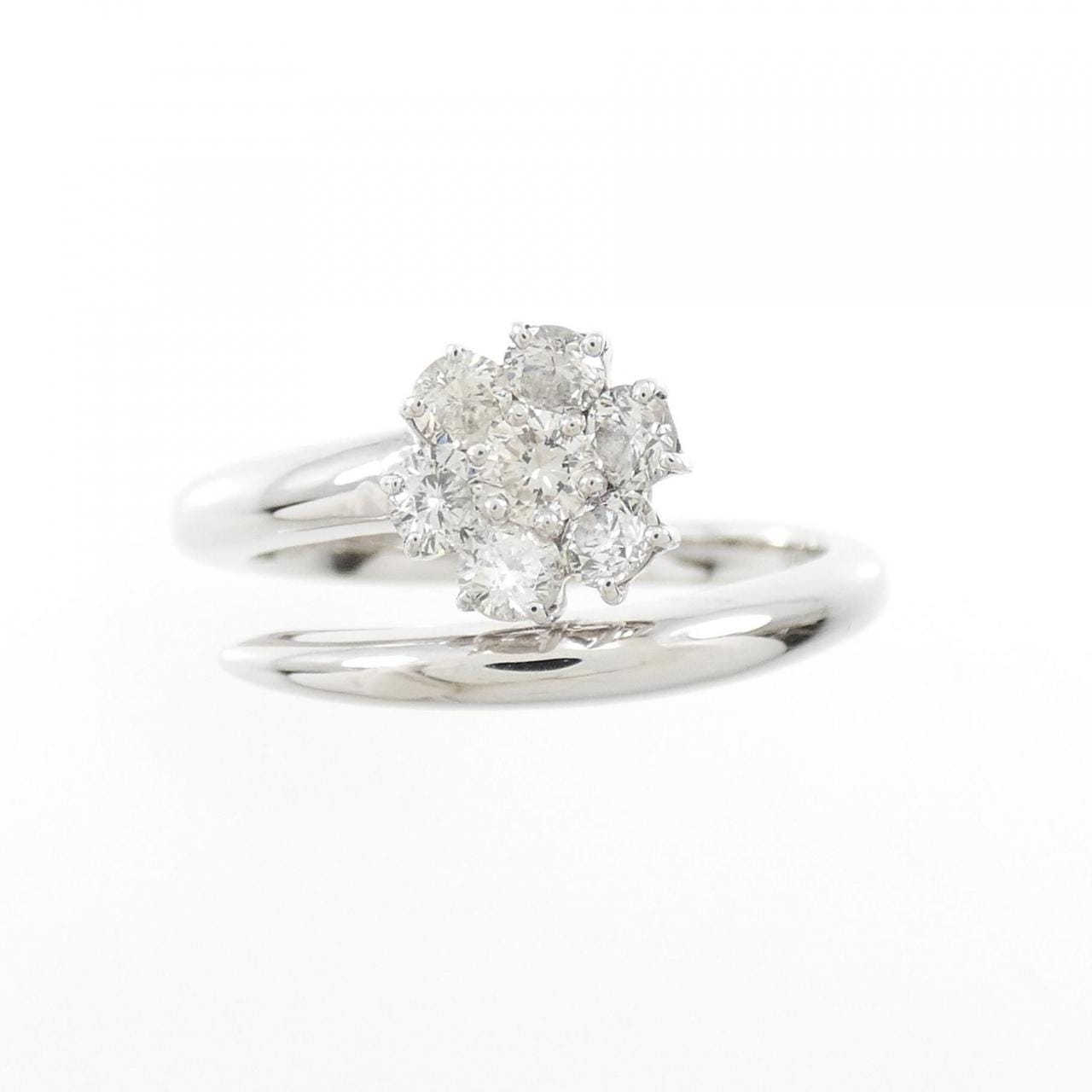 K18WG flower Diamond ring 0.54CT