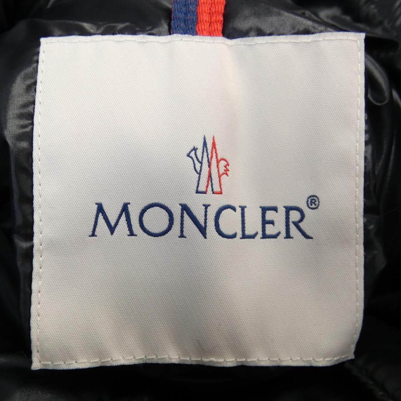 モンクレール MONCLER ダウンジャケット