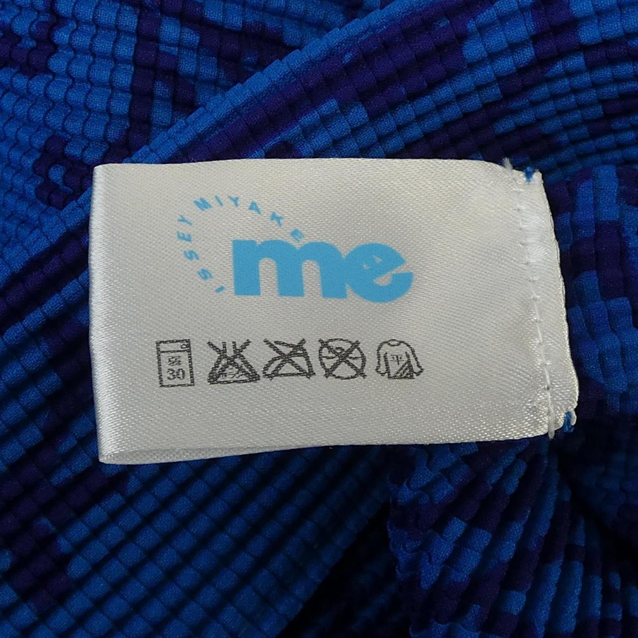 ミーイッセイミヤケ me ISSEY MIYAKE トップス