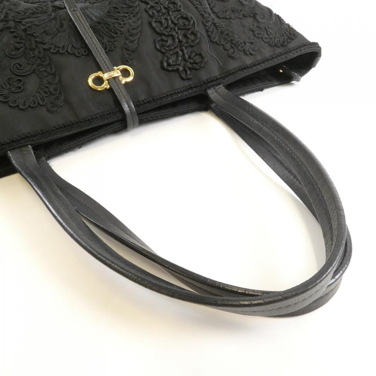 サルヴァトーレフェラガモ 21 C918 バッグ