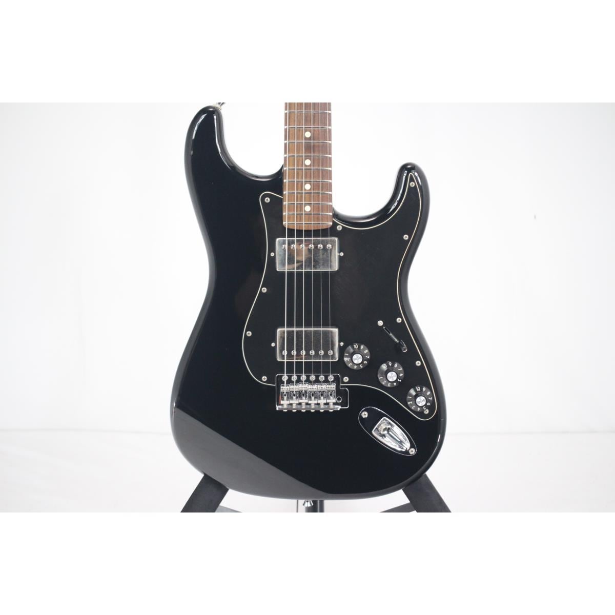 FENDER BLACKTOP STRATOCASTER