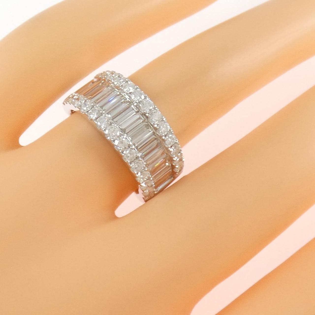 K18WG ダイヤモンド リング 2.229CT