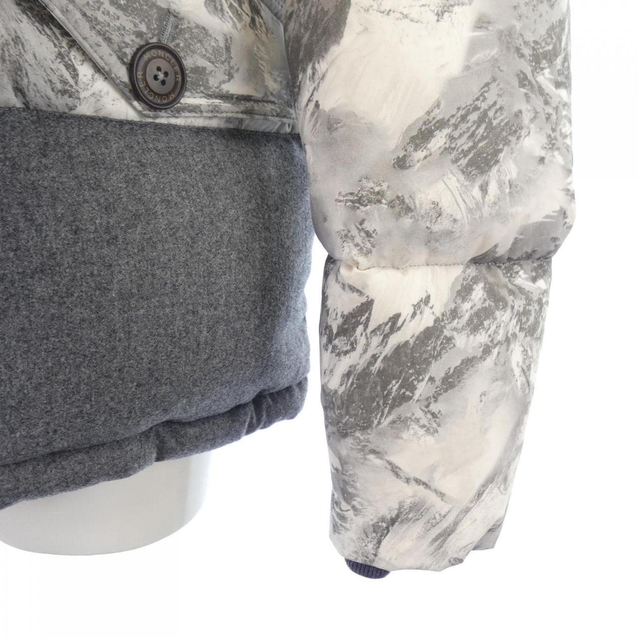 モンクレール MONCLER EVETTES ダウンジャケット