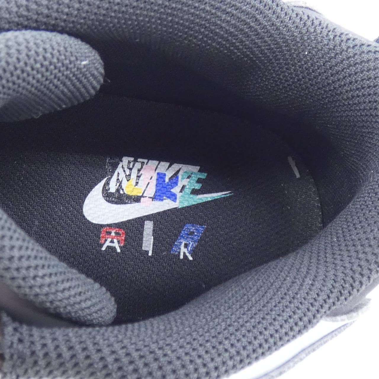 ナイキ NIKE DQ5014-068 スニーカー