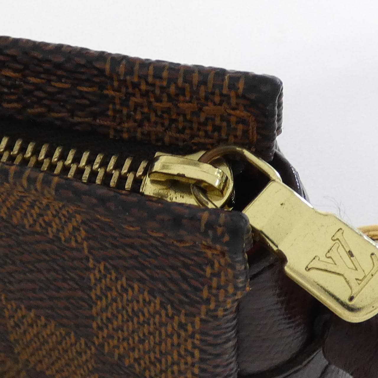 LOUIS VUITTON Damier Truth 化妆包 N51982 配件包