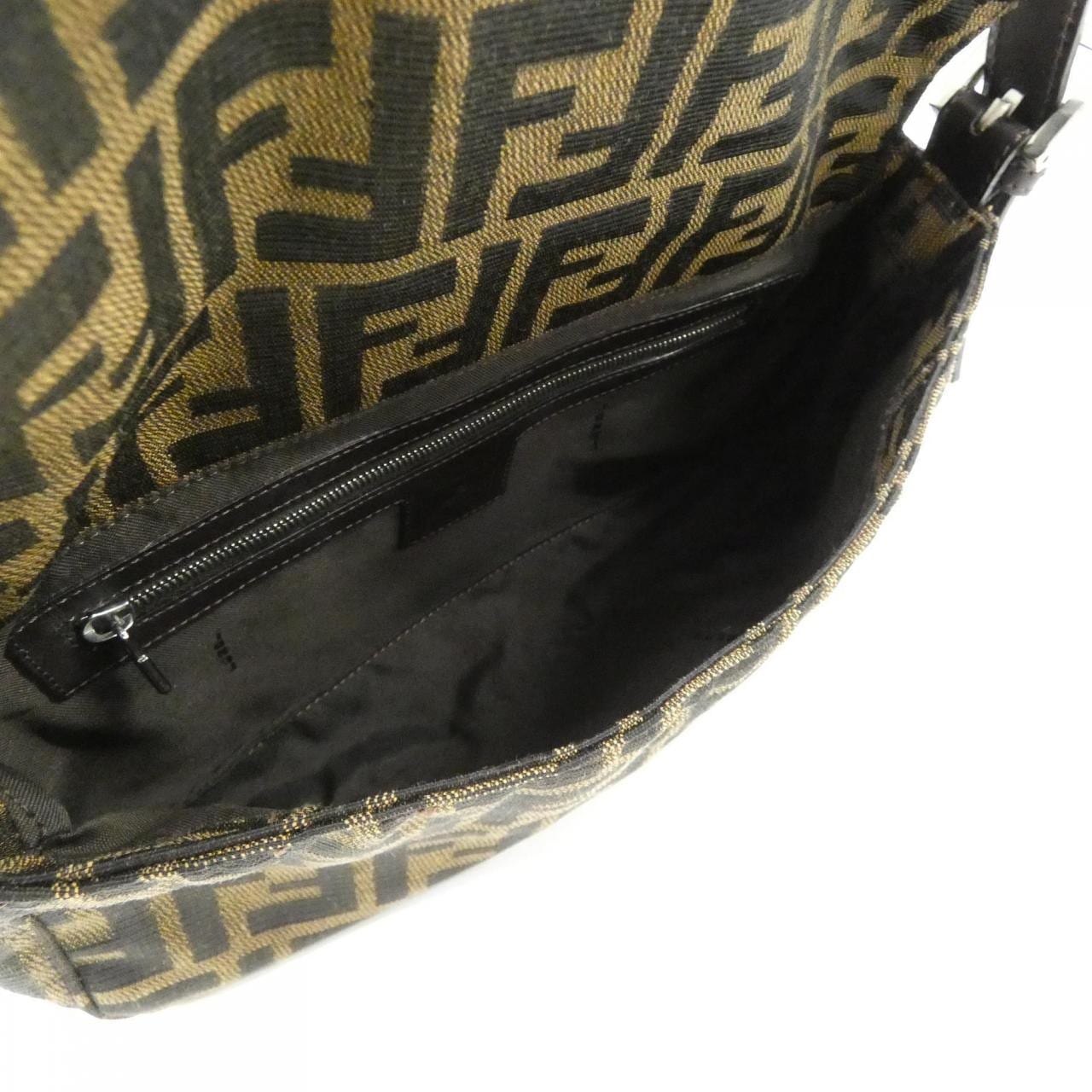 【ヴィンテージ】フェンディ バゲット 26424 ショルダーバッグ