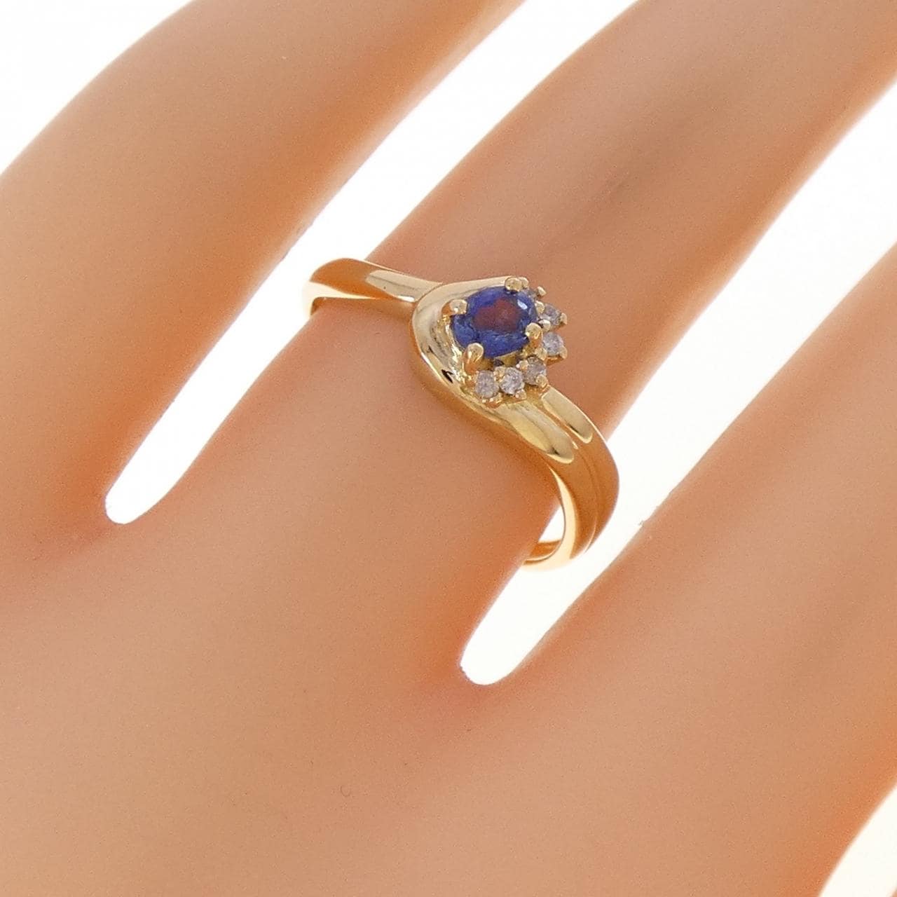 18KYG サファイヤ リング 0.24CT